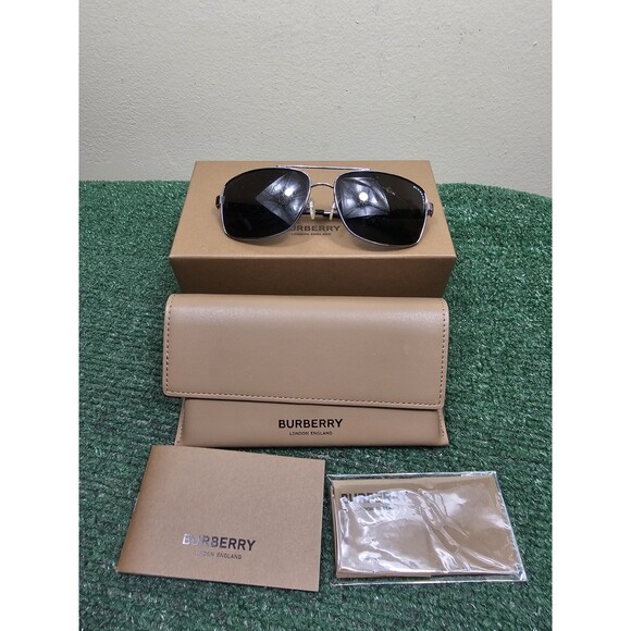 Burberry BE3074 Sunglass Unisex - Picture 1 of 9